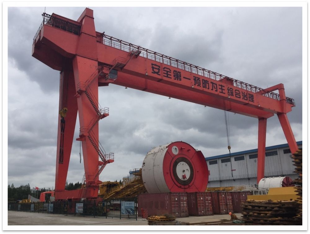 上海基础 ME200T-60M H=25M 门式起重机