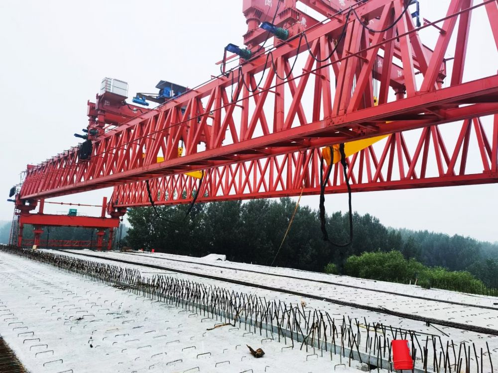 新疆架桥机、公路桥梁架桥机、铁路高铁桥梁架桥机厂家服务，质优价平