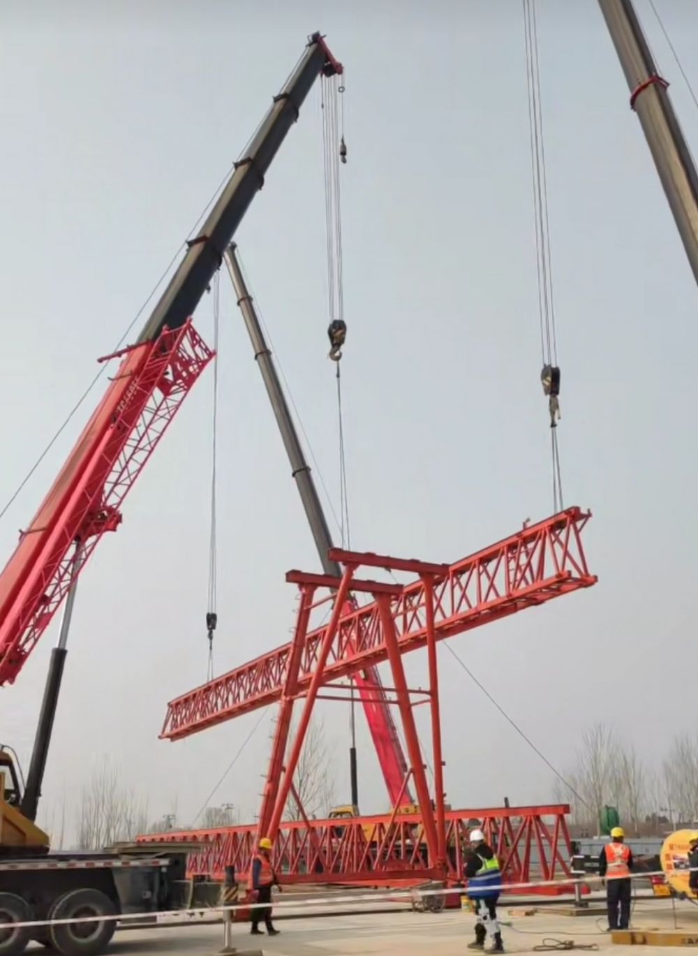 提梁机安装维修.jpg