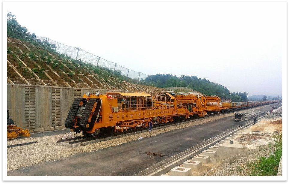 中铁科工CCPG500A铺轨机