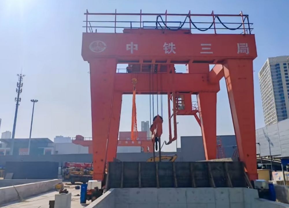 天津地铁出渣机、地铁出渣门式起重机、出渣龙门吊租赁
