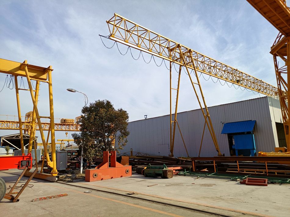 龙门吊维修.jpg
