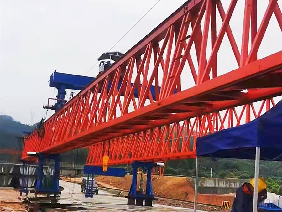 河南架桥机厂家、博利重型起重30米120吨架桥机